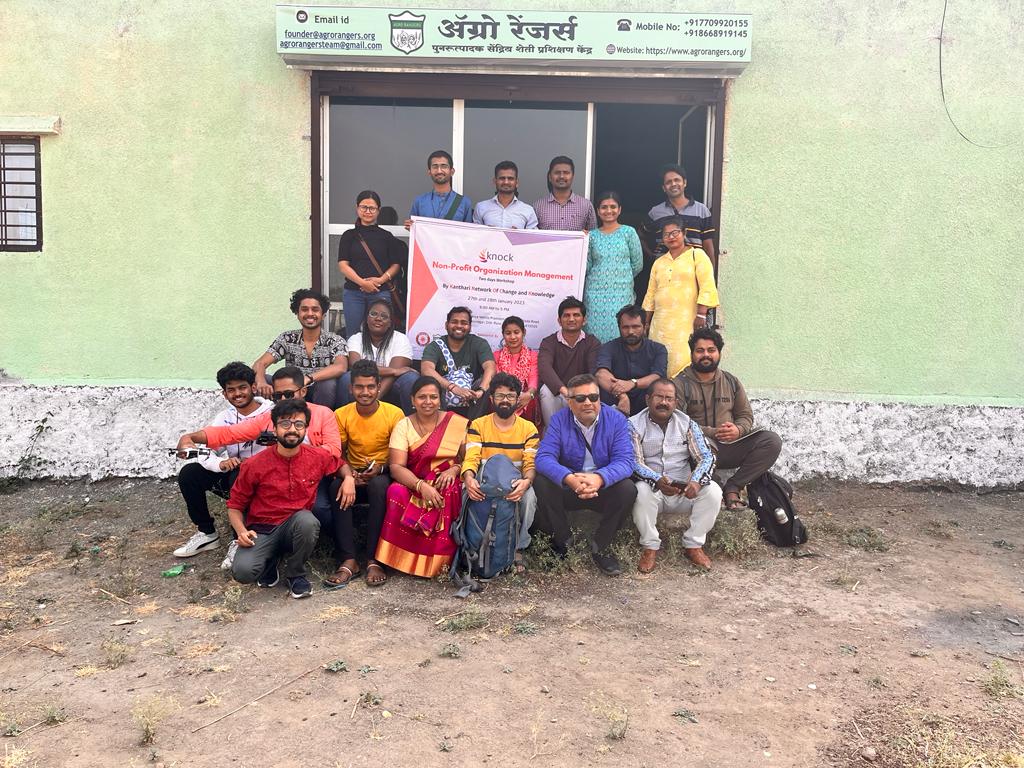 group photo in kanthari alumni meet